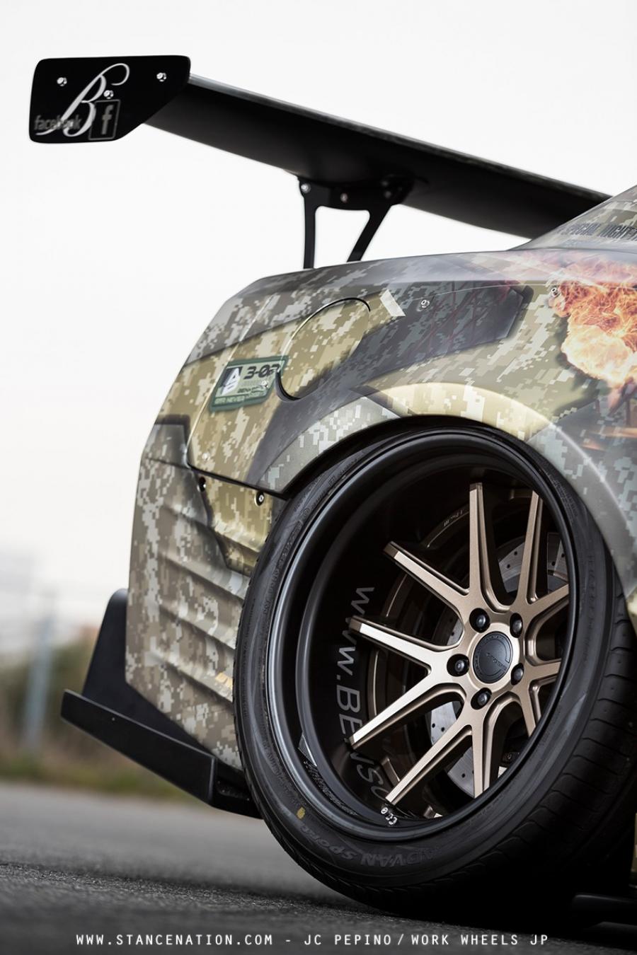  Nissan GT-R Godzilla by Ben Sopra 2014 года  (фото 4 из 18)